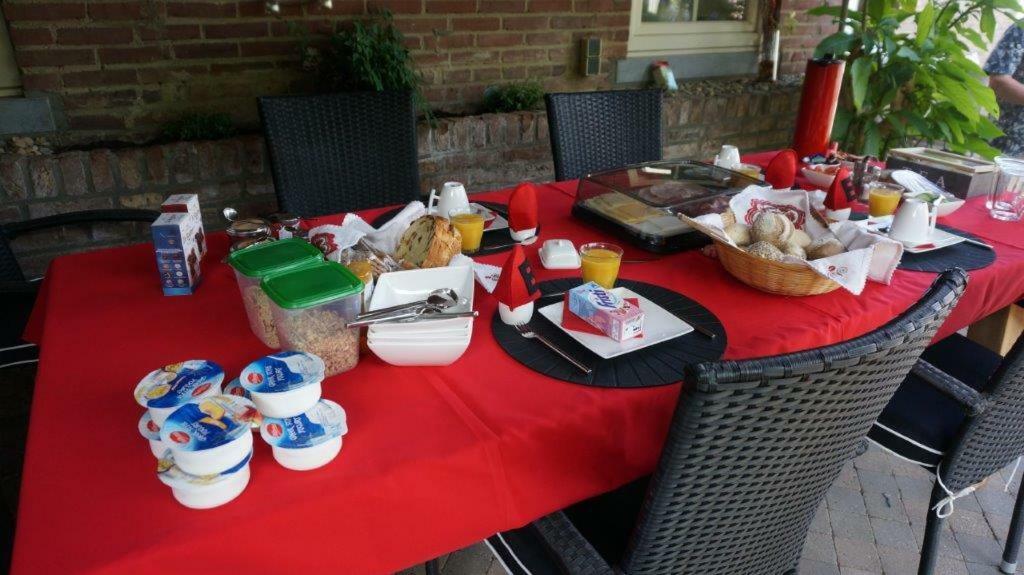 Bed & Breakfast Huize Mesch Eijsden Exterior photo